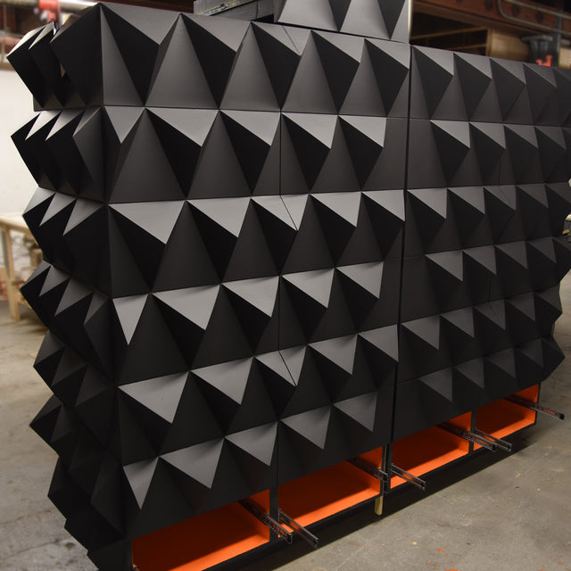 Pyramideo Dresser